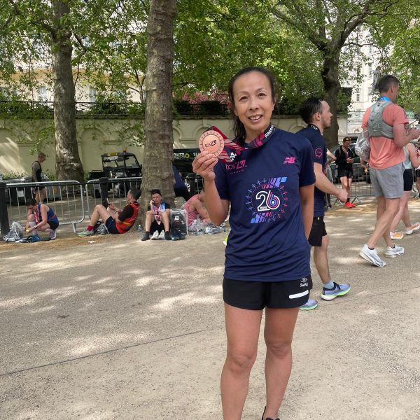 Cindy at the London Marathon finish! 🥇